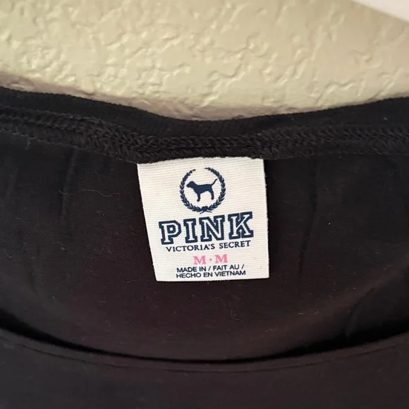 Victoria's Secret PINK Classic Black Top - Picture 2 of 3